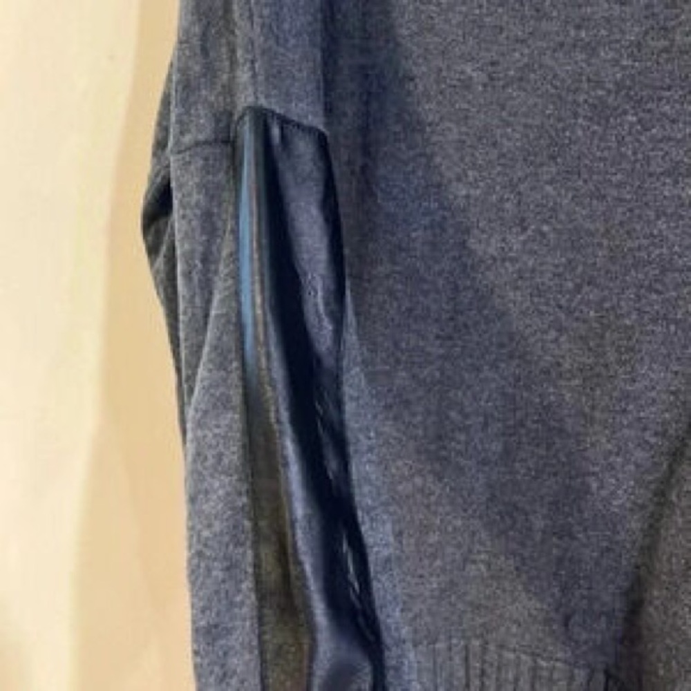 V-Neck Long Sleeve Women's Sweater - Dark Gray - Picture 7 of 9
